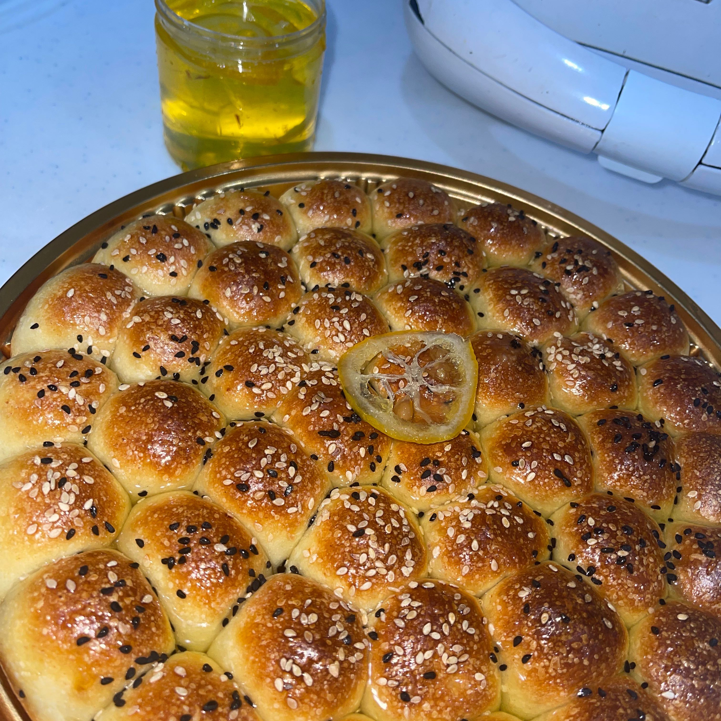 خلية نحل بالشيرة اللذيذة