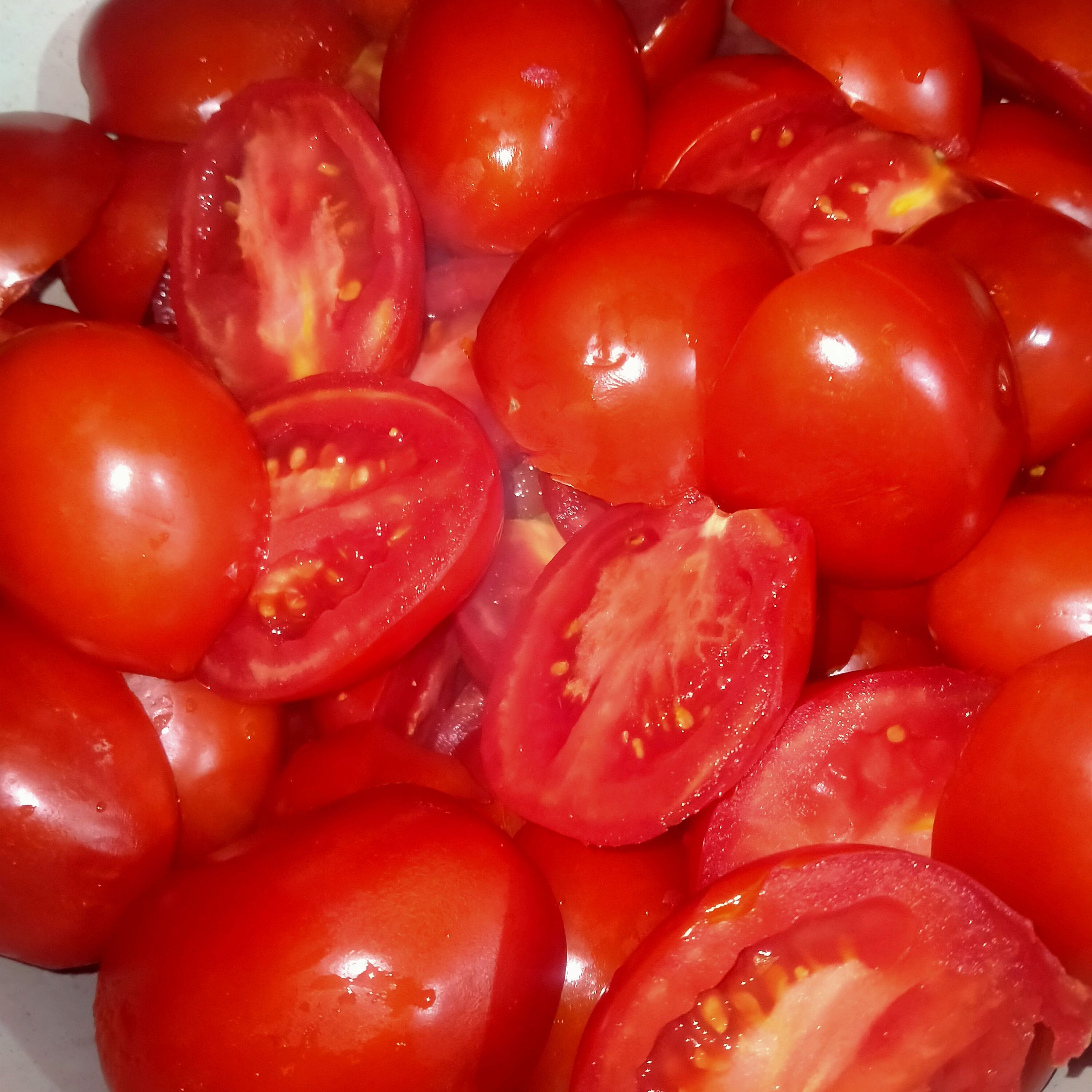 بنجيب انضف و اغلى طماطم لى عمل الصلصة المسبكة