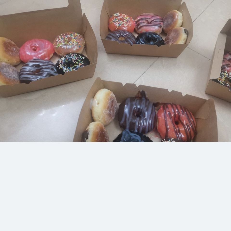 دونت هش ولذيذ أفضل من دانكن الطلب قبل بيوم أقل عدد ٨ حبات حجم وسط