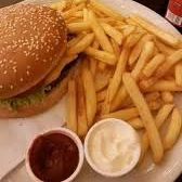 ساندوتش برجر مع فرايز+كاتشب