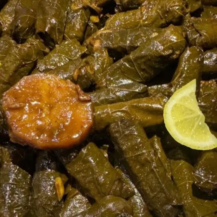 ورق عنب مع الصوص حار و حامض
٢٥ حبه ٢٥ ريال
٥٠ حبه ٤٥ ريال