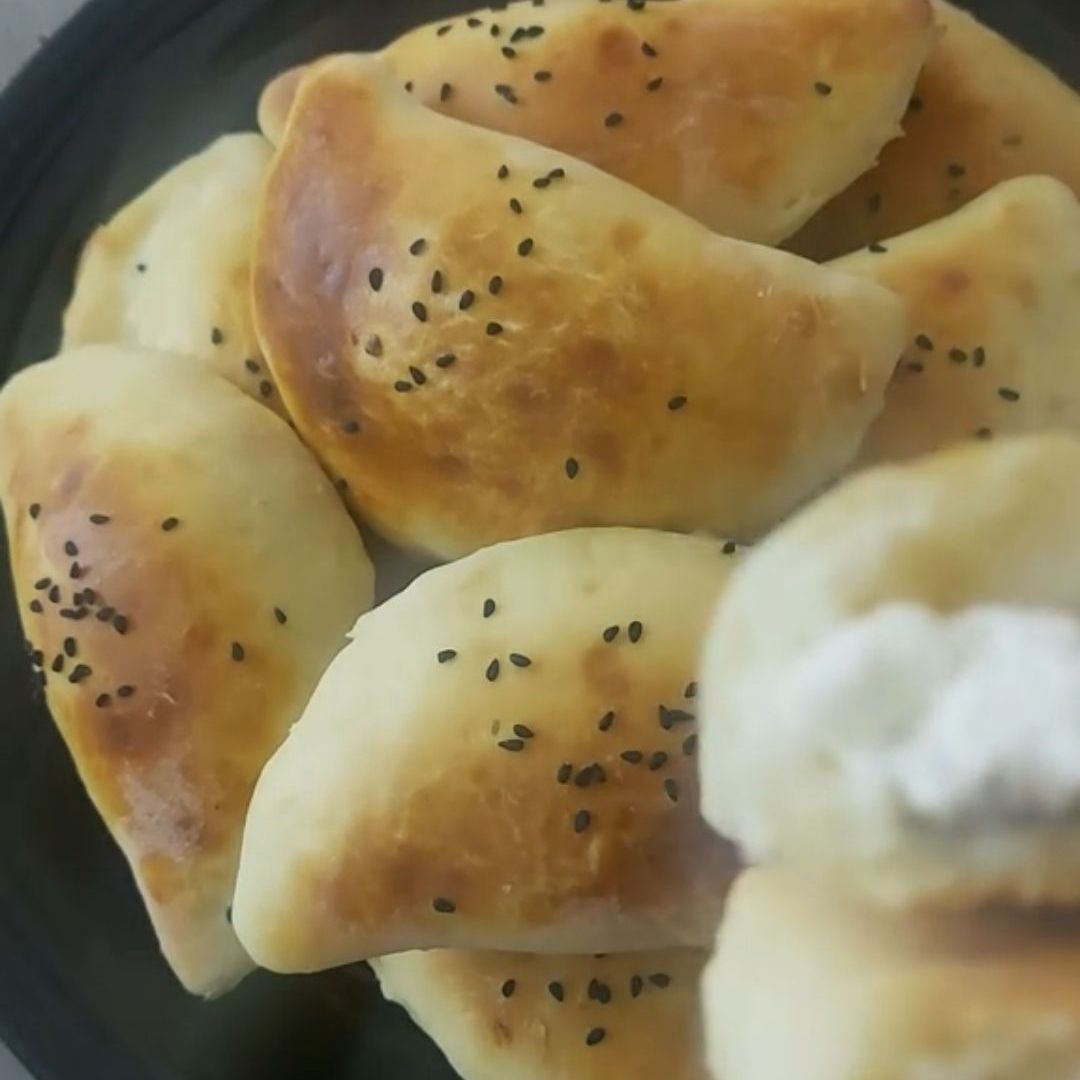 فطاير بحشوة الجبن والنعناع