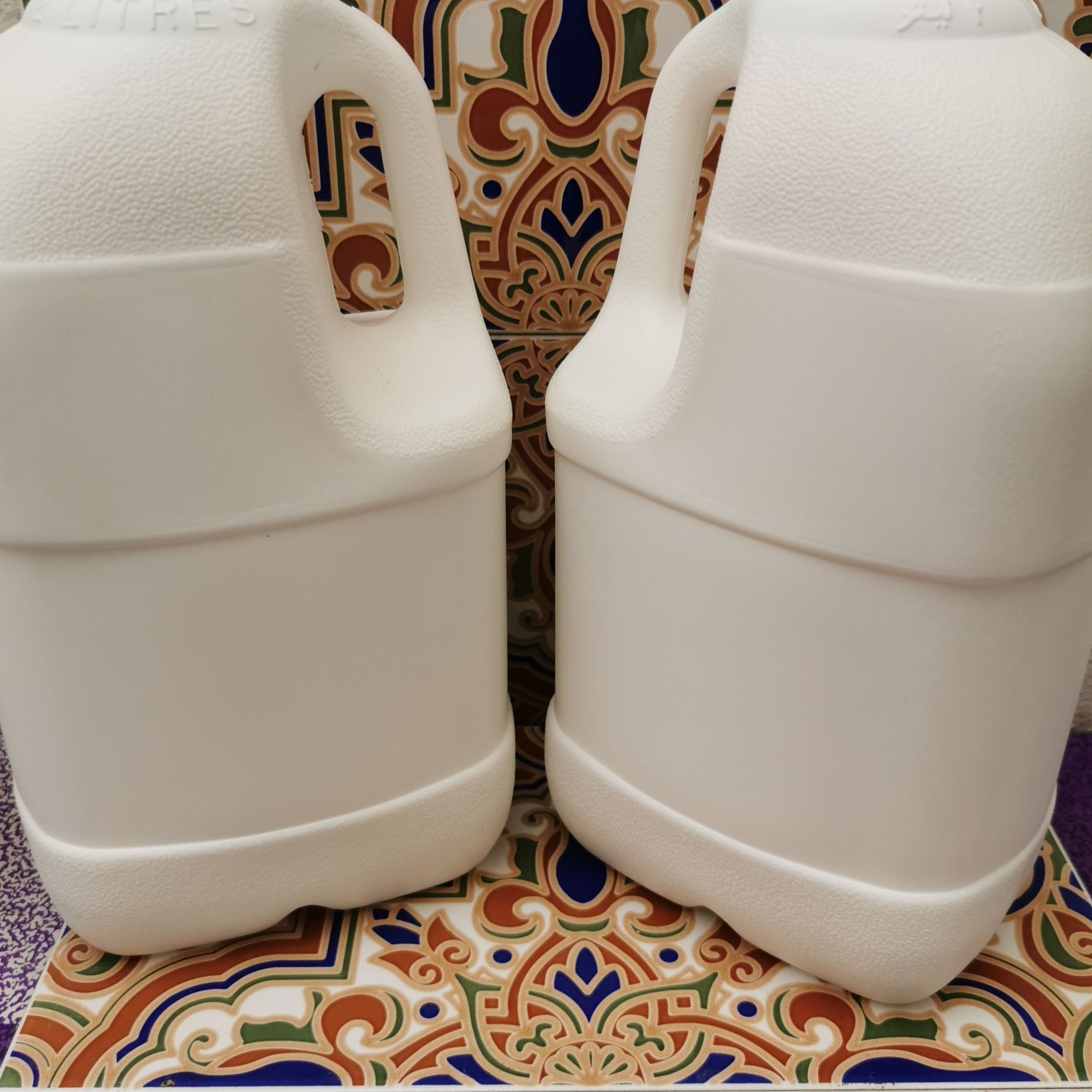 لبن ماعز بلزبدة  طازج