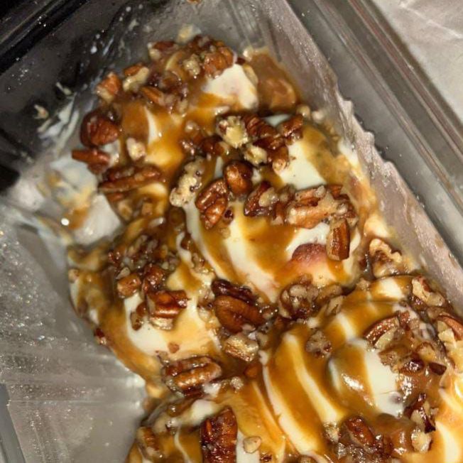 سينابون 
نسعد لنكون لحظه من لحظات كم السعيده 
البوكس يحتوي على 6 قطع من السينابون