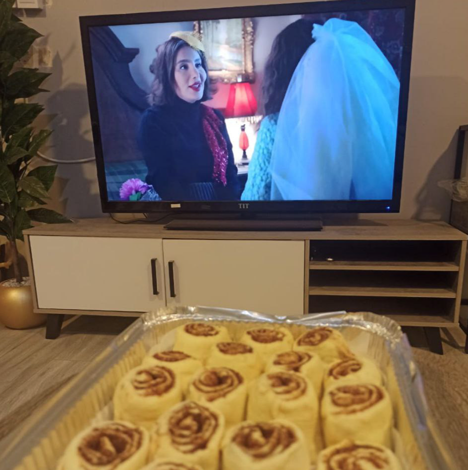 البوكس يحتوي على 18 قطعه سينابون 
ألذ سينابون فيك ي عنيزه 🤩