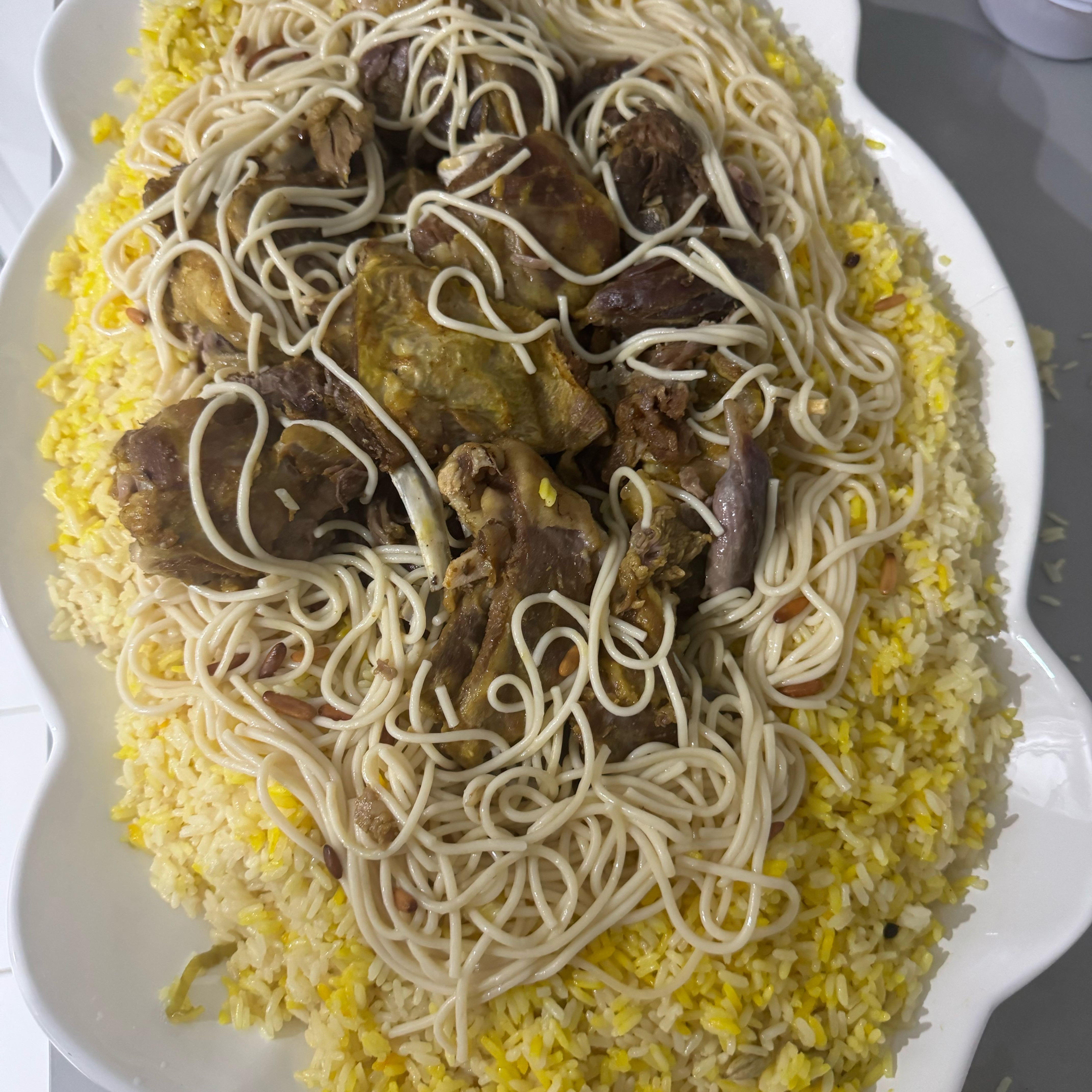 مندي باللحم البلدي  
ال كيلو  ب ١٣٠ ريال 
 اثنين كيلو ب ٢٥٠ بدلا من ٢٦٠   
ثلاثه كيلو ب  ٣٥٠ ريال  بدلا من ٣٩٠ ريال 
الطلب قبلها بيوم كما يمكننا اعداد حلا وسلطات حسب الرغبه