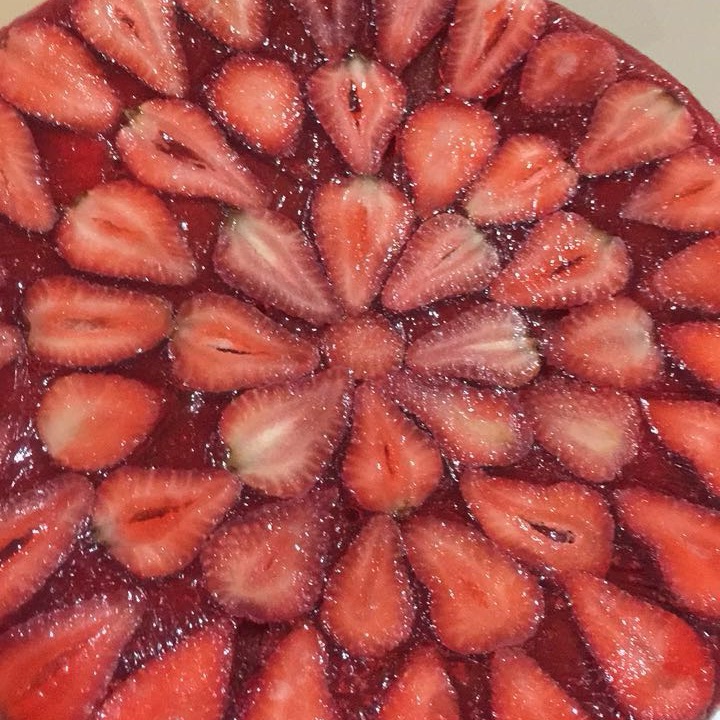 كيكة الفراوله بالقشطه