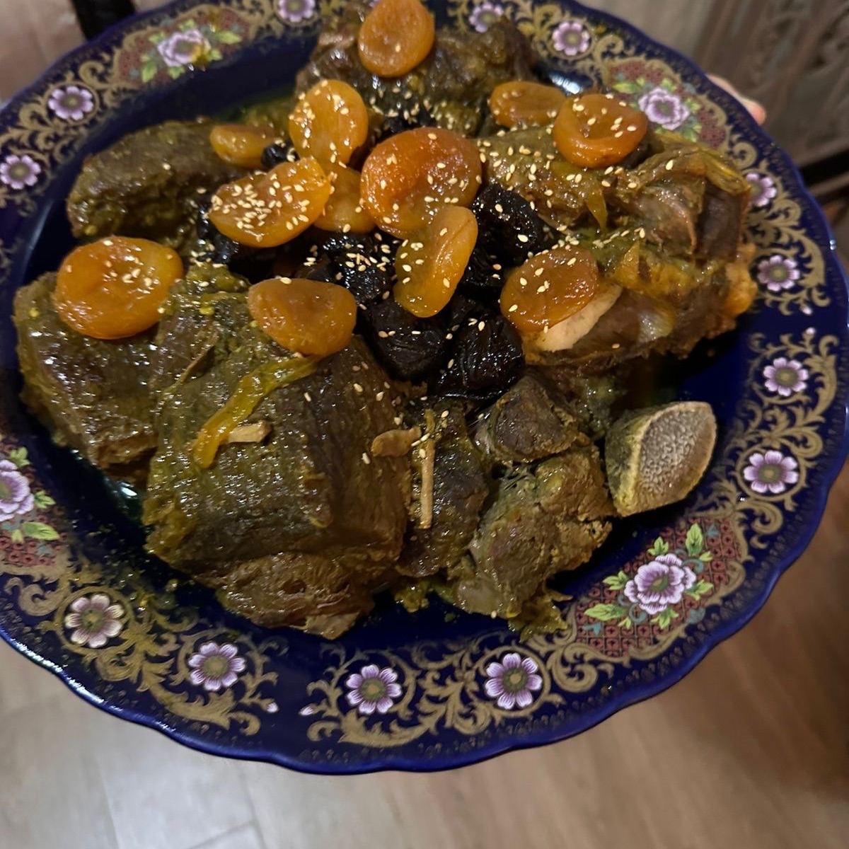 اللحم بالبرقوق والمشمش