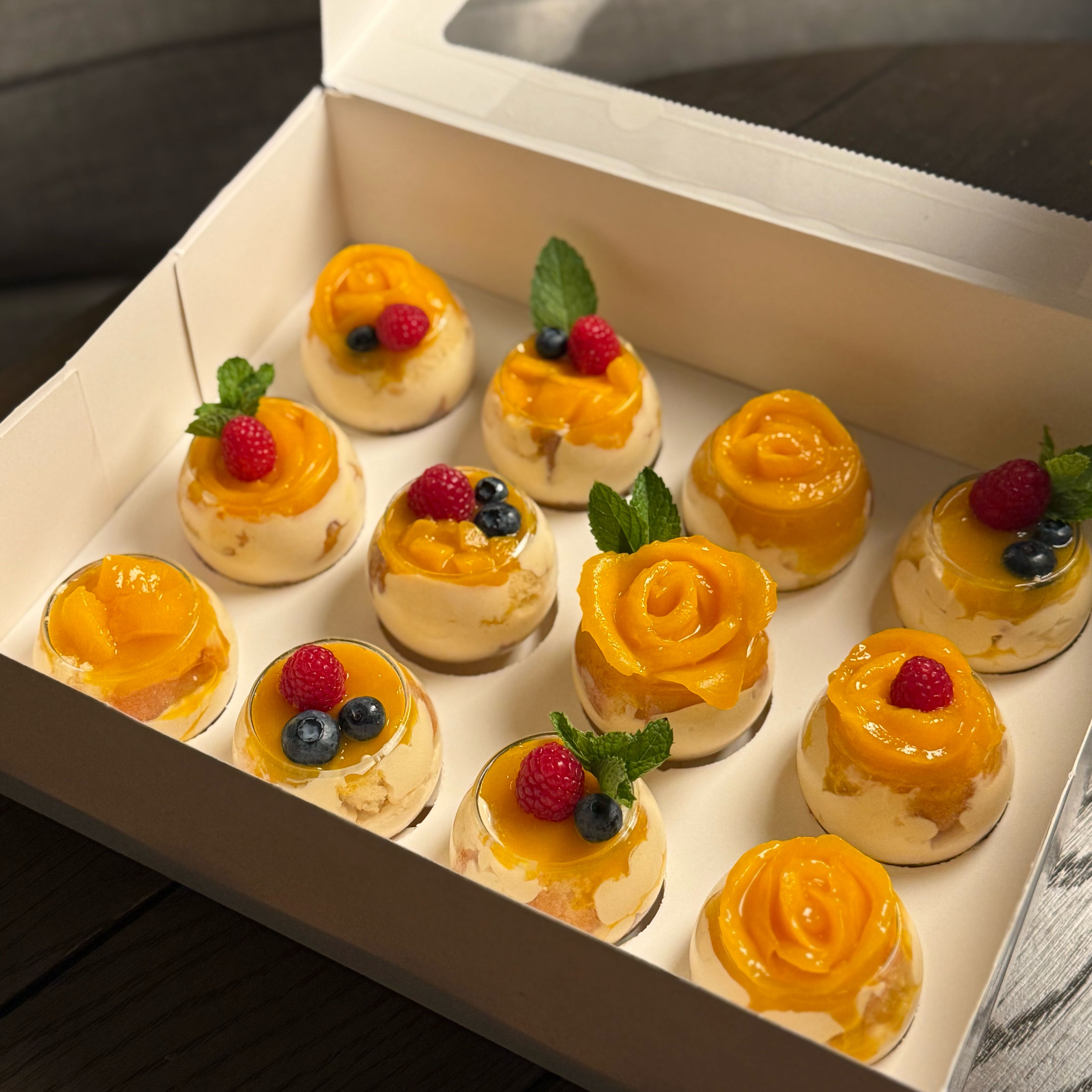 الترافل مانجو || تقديمات زجاجية:🤩
٦ حبات ب 60﷼ 
12 حبه ب 120﷼ 
للحجز والاستفسار واتساب : 0566518805✨
- موقعنا بالدمام ويوجد توصيل 🚚