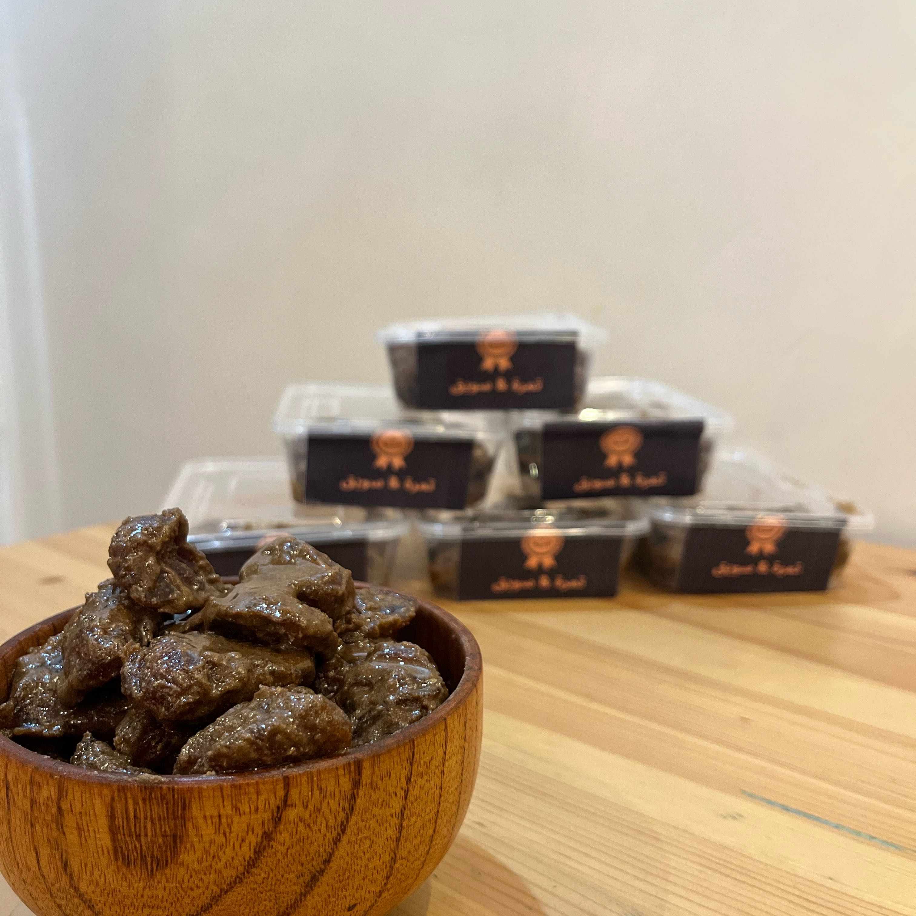 تمرة سويق : أكل شعبي عبارة عن سمن غنم طازج و الدخن و بعض الإضافات الطبيعة المنكّهة ، وهذا مايجعل المنتج طبيعي .