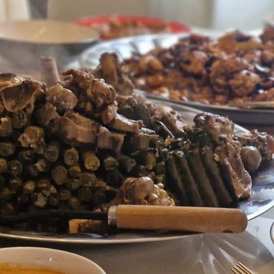 ورق عنب (يبرق)
