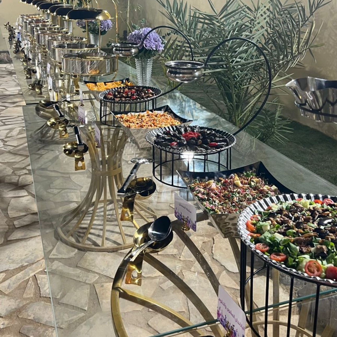 بوفيه من الذ الاكلات 🩷