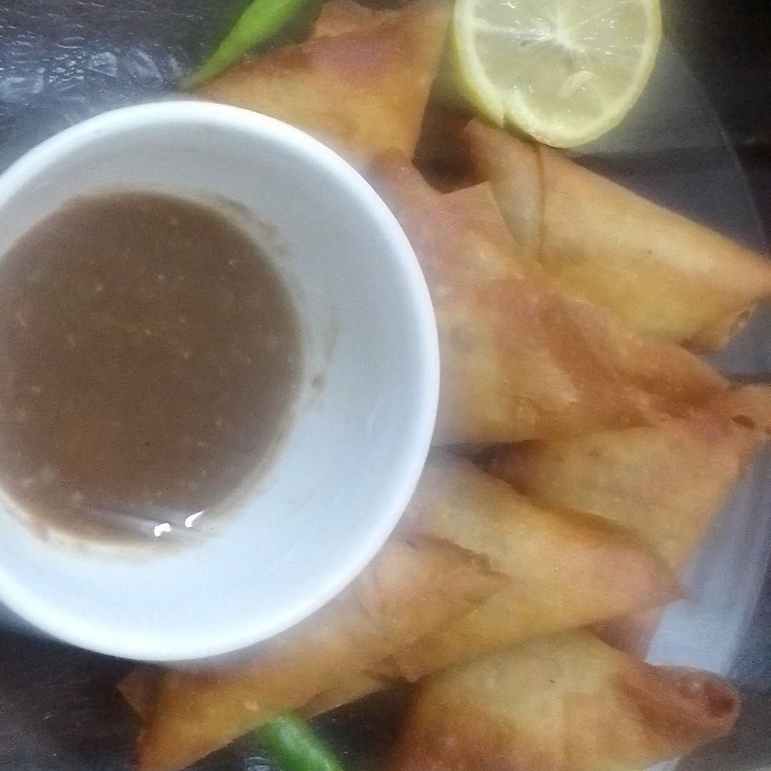 # لفة سمبوسه 
سمبوسه جبن وسمبوسة دجاج وخضار وبطاطس وتوته ولحم واجبان متنوعه