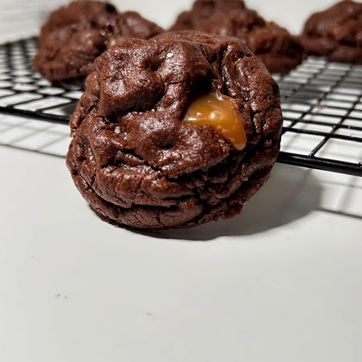 كوكيز ميلاف الذيذ محشي شوكلاته بلجيكية وكيندر وتوفي صنعت بكل حب