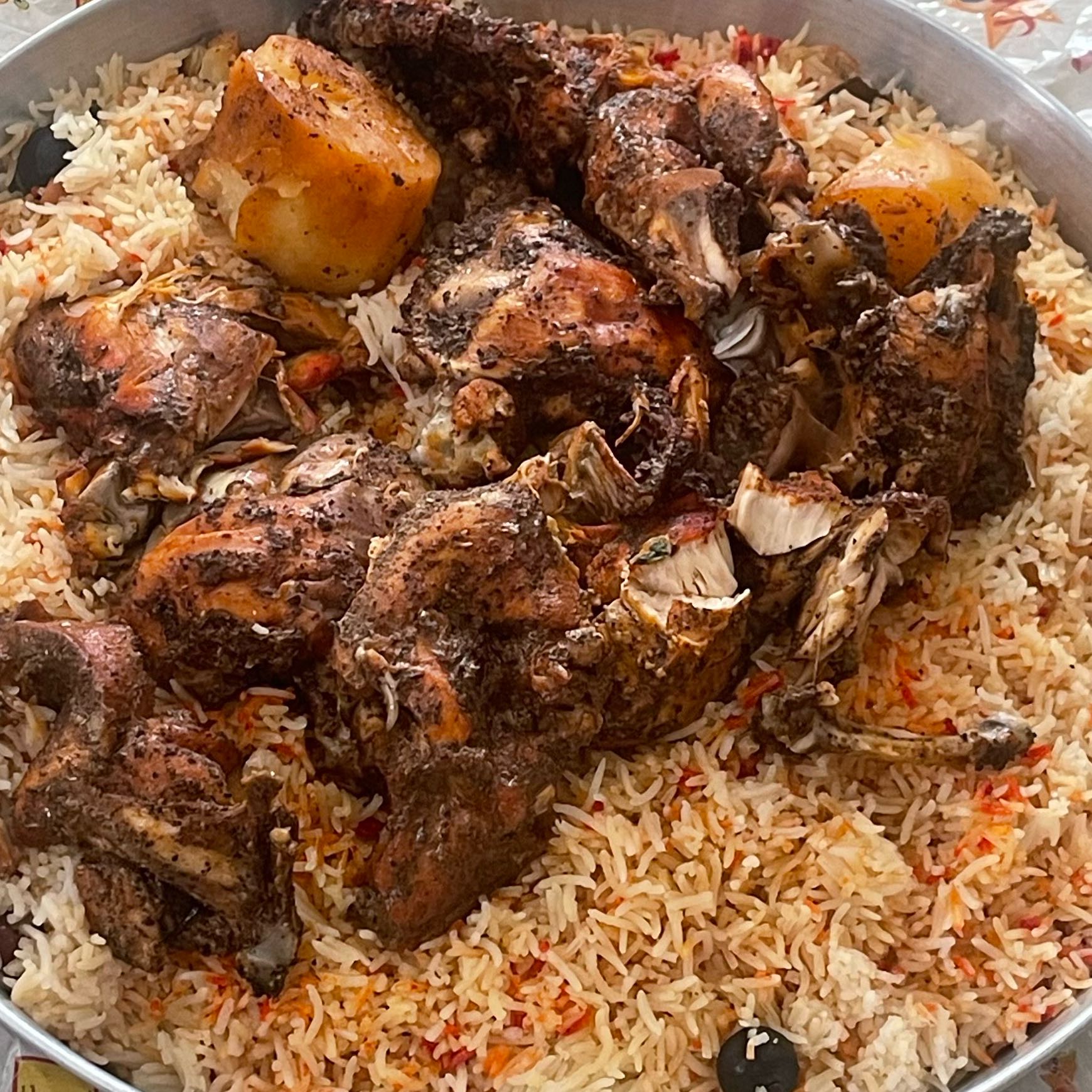 دجاج متبل سبايسي مع رز نثري