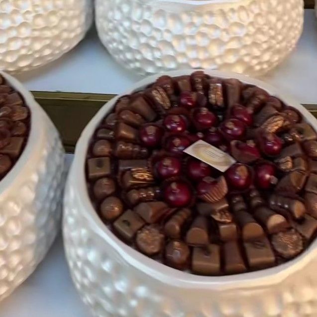 جميع انواع الحلويات يبدأ سعر الصينيه من