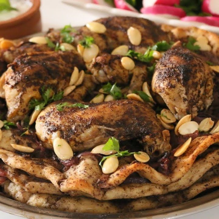 مسخن اردني
بصل دجاج خبز مسخن سماء. مرق دجاج