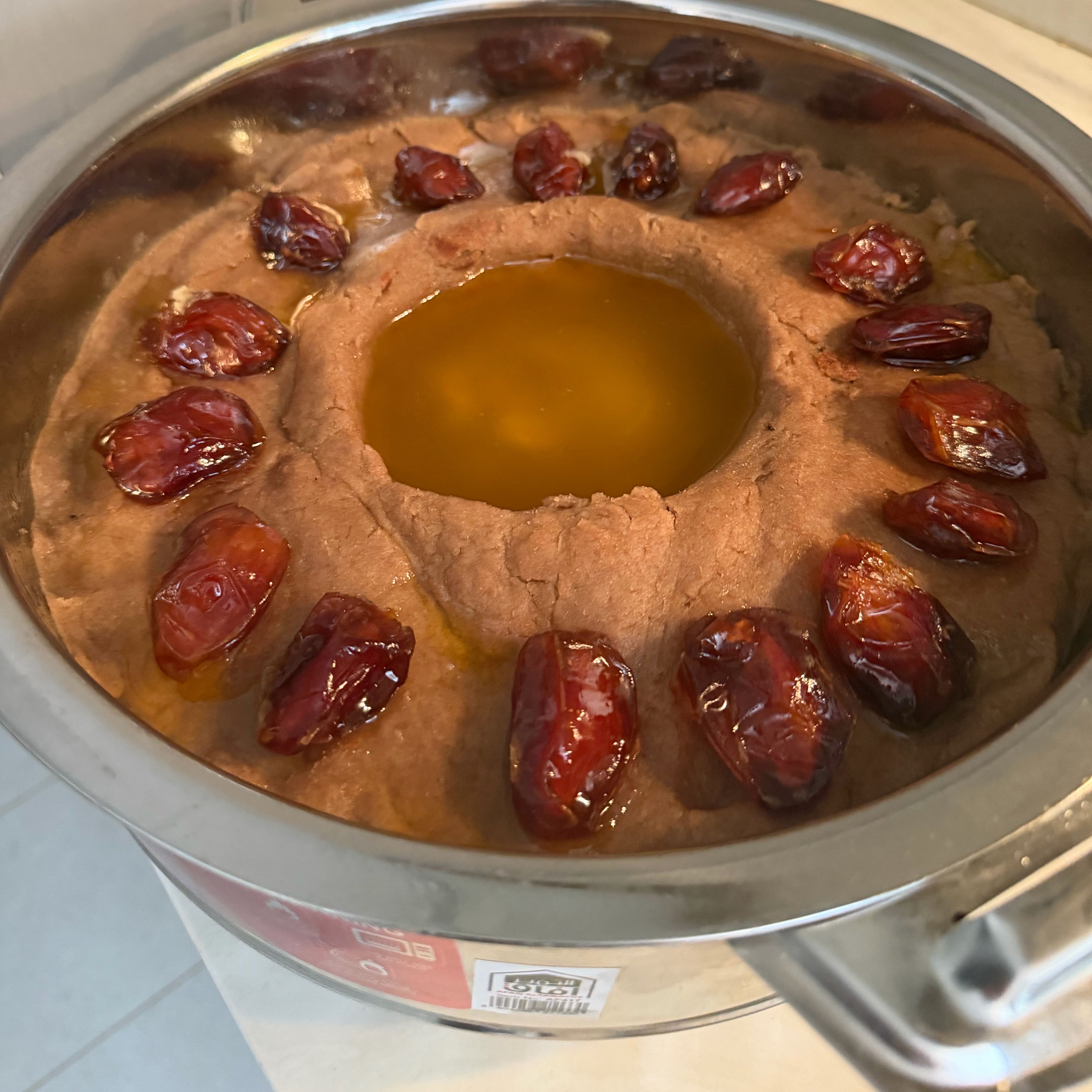 عريكه مع السمن والرضيفه والتمر