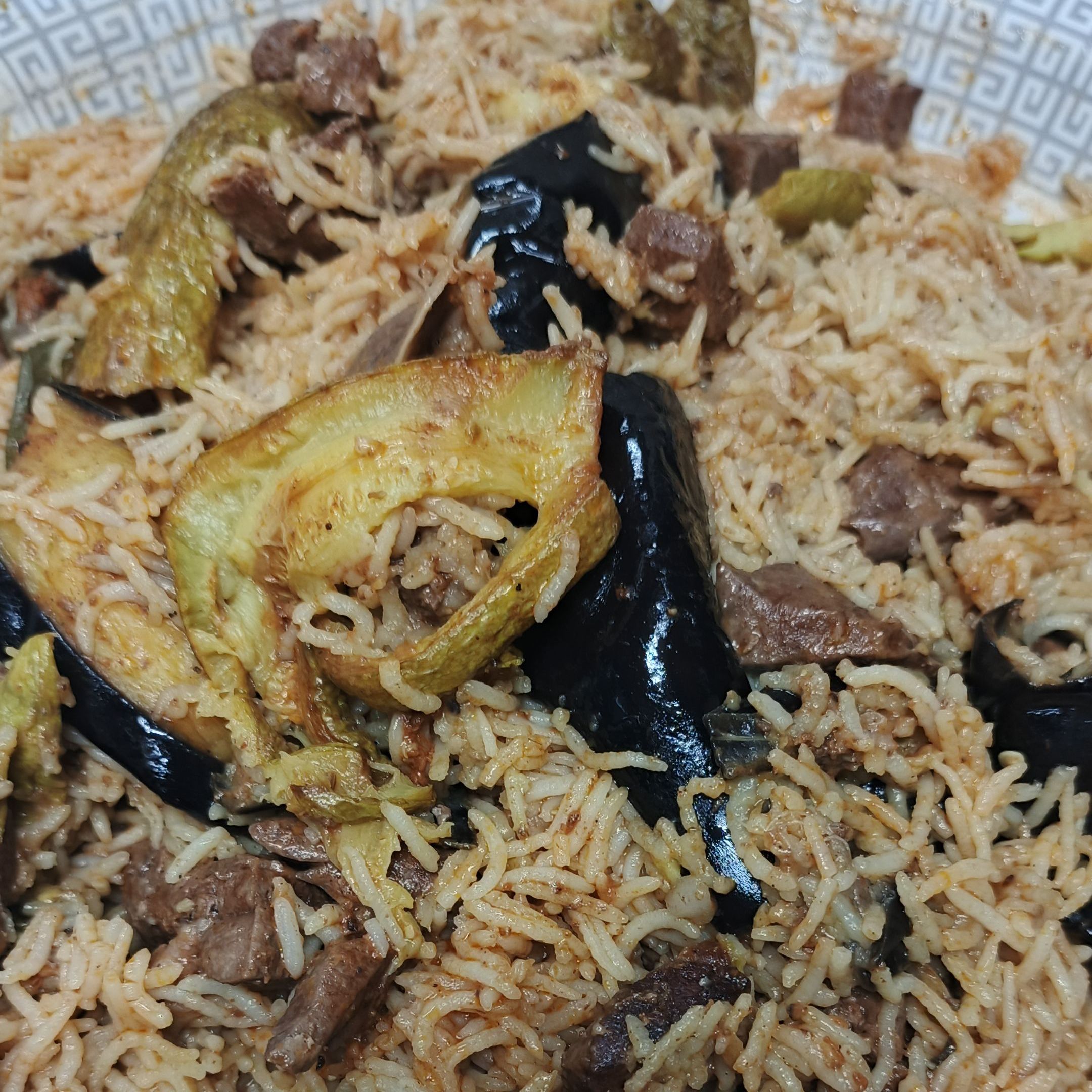 مقلوبة لحم حسب الطلب حضار دجاج لحم